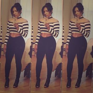 Cute top black and white stripes